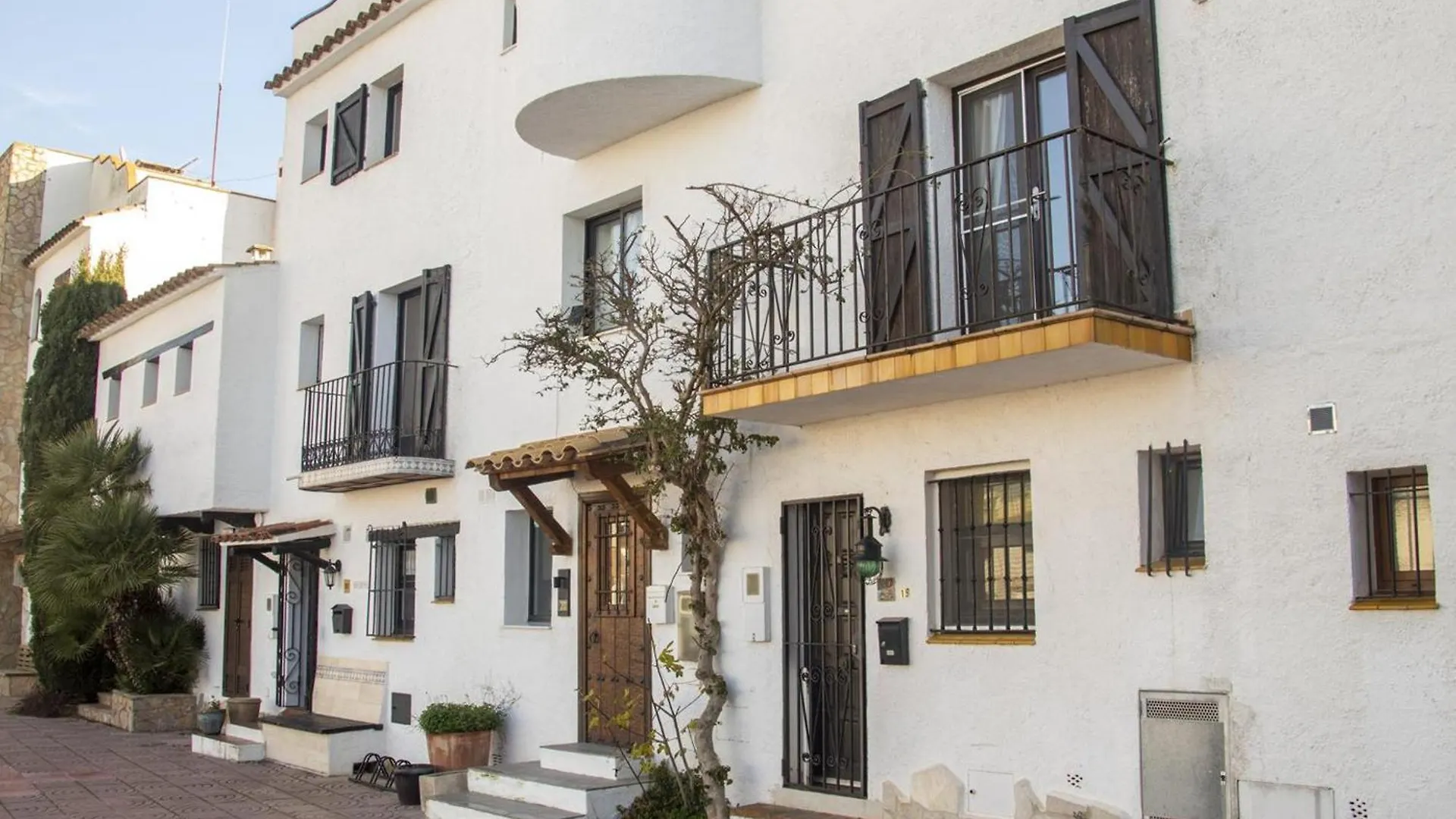 Holiday home Casa De Pescador Con Amarre De 4 M - Hisp-288-59 Villa Empuriabrava