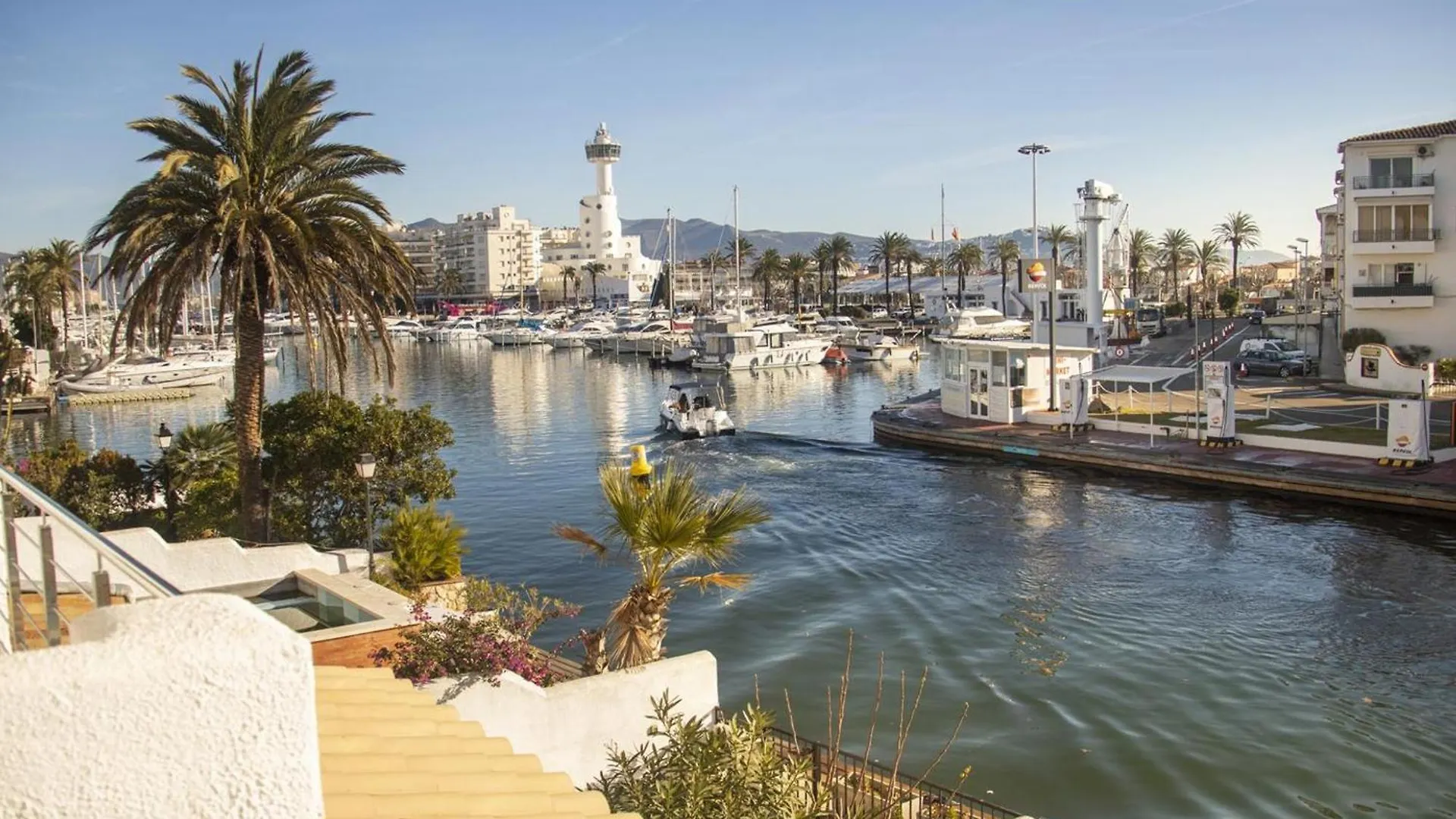Casa De Pescador Con Amarre De 4 M - Hisp-288-59 Villa Empuriabrava Holiday home