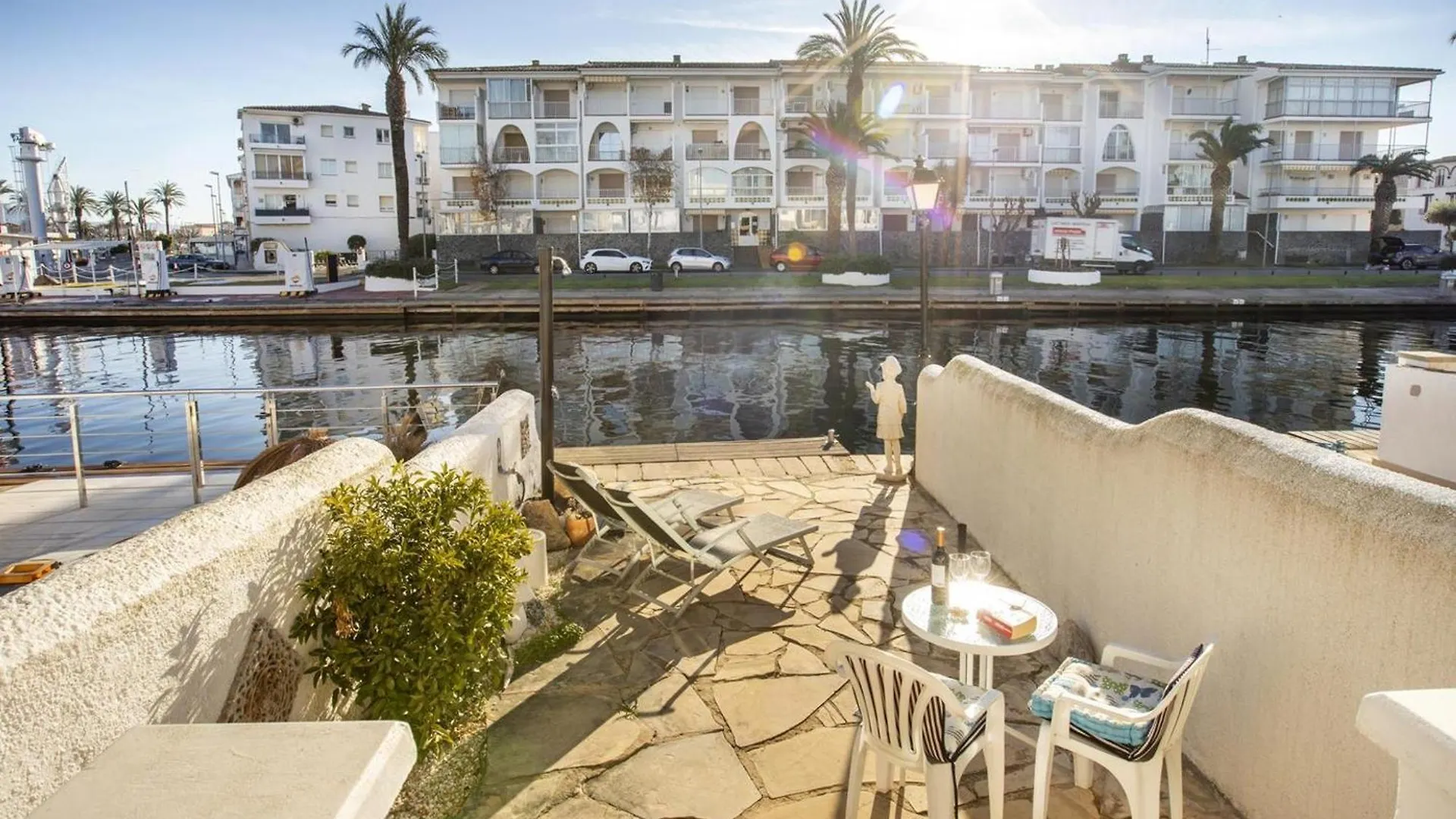 Casa De Pescador Con Amarre De 4 M - Hisp-288-59 Villa Empuriabrava Spain